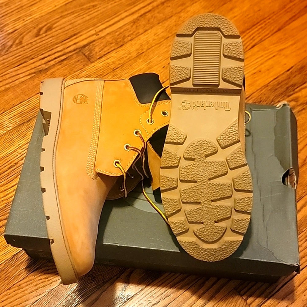 Timberland - Picture 3 of 4